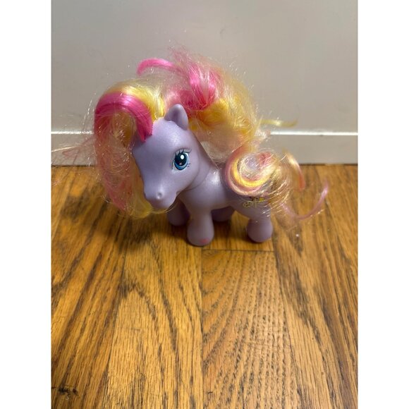 My Little Pony 2007 G3 Lavender Unicorn Toy With Multicolor Mane - Picture 1 of 4
